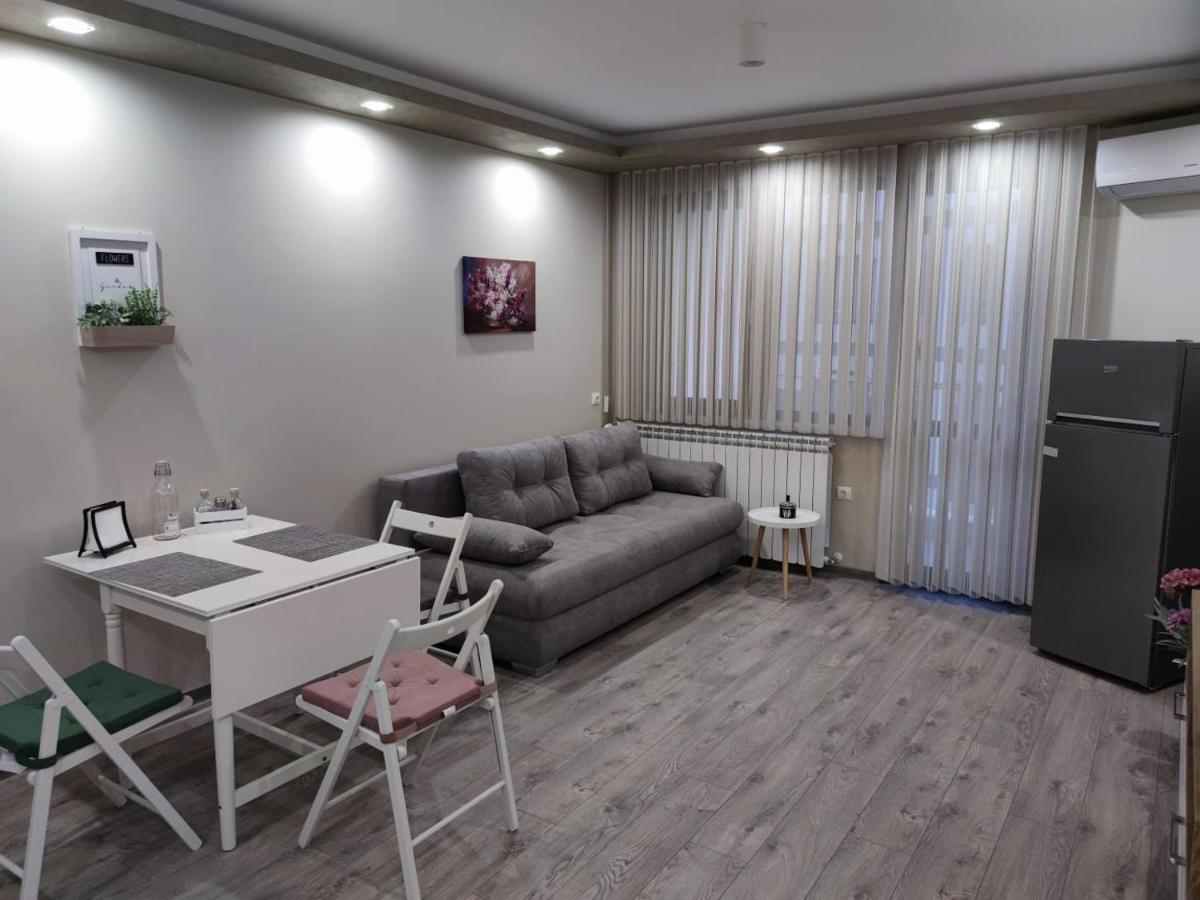 Flowers Apartment Dobritch Extérieur photo